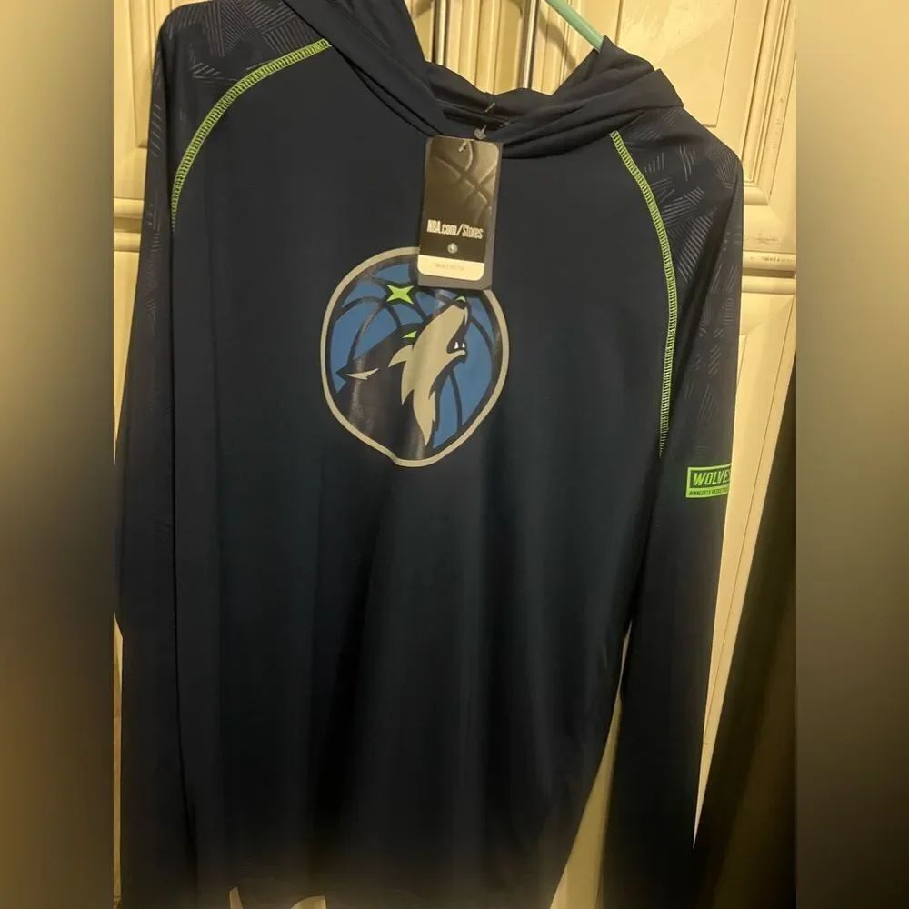 Fanatics NBA Wolves Dri Fit Long Sleeves Hoodie L